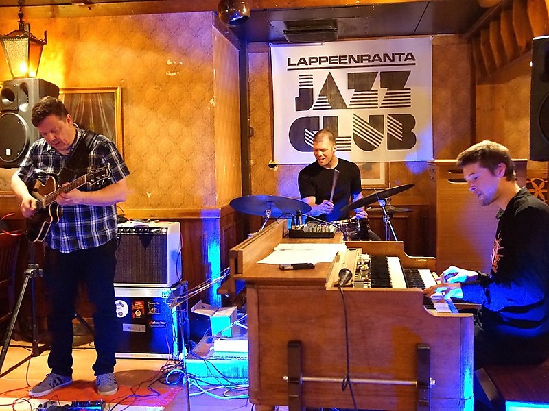 Il mondo di karri lpr 2015 karri luhtala organ trio